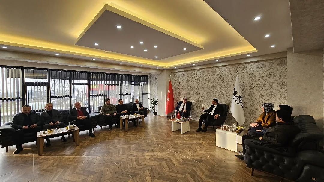 Ak Parti Belediye Meclis Üyeleri Derneğimizi ziyarette bulundular