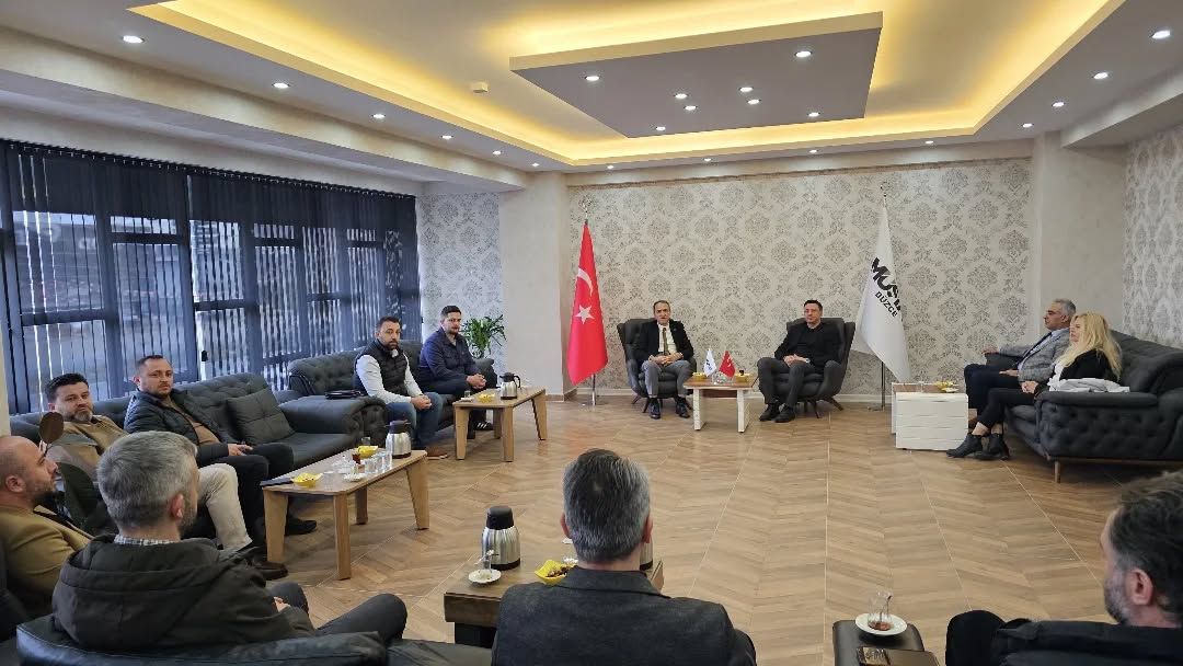 Düzce Defterdarı Sayın Reyhan KÖKÇÜ derneğimizi ziyaret ettiler