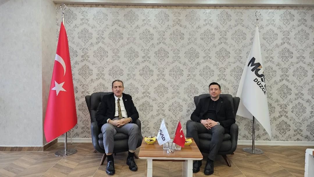 Düzce Defterdarı Sayın Reyhan KÖKÇÜ derneğimizi ziyaret ettiler