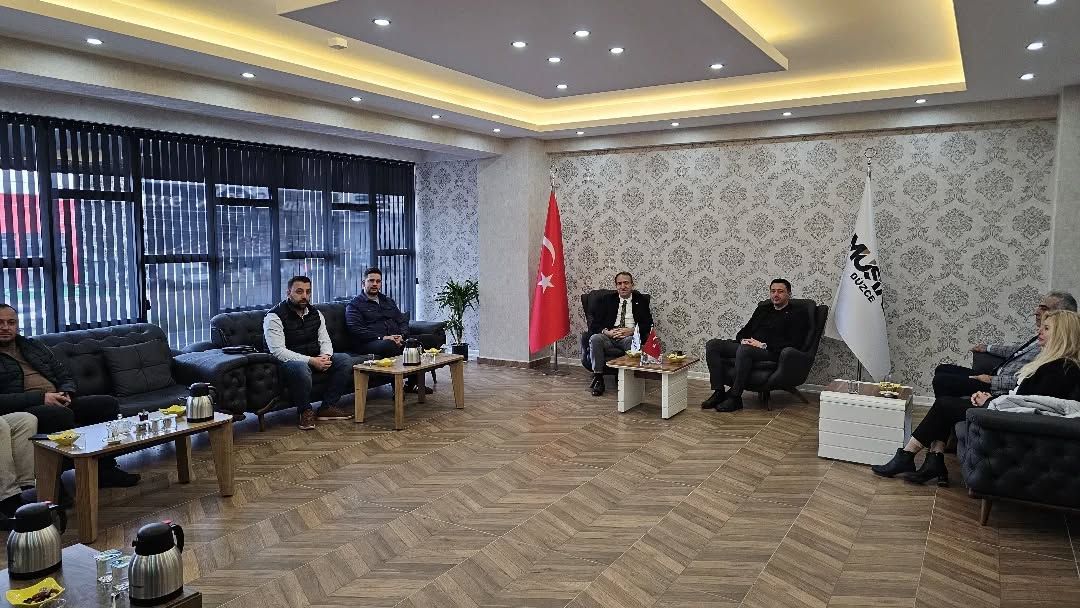 Düzce Defterdarı Sayın Reyhan KÖKÇÜ derneğimizi ziyaret ettiler
