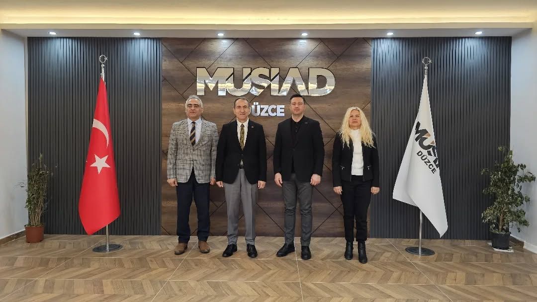 Düzce Defterdarı Sayın Reyhan KÖKÇÜ derneğimizi ziyaret ettiler
