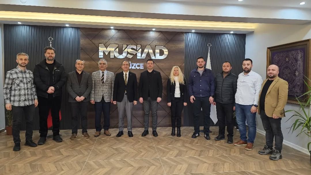 Düzce Defterdarı Sayın Reyhan KÖKÇÜ derneğimizi ziyaret ettiler
