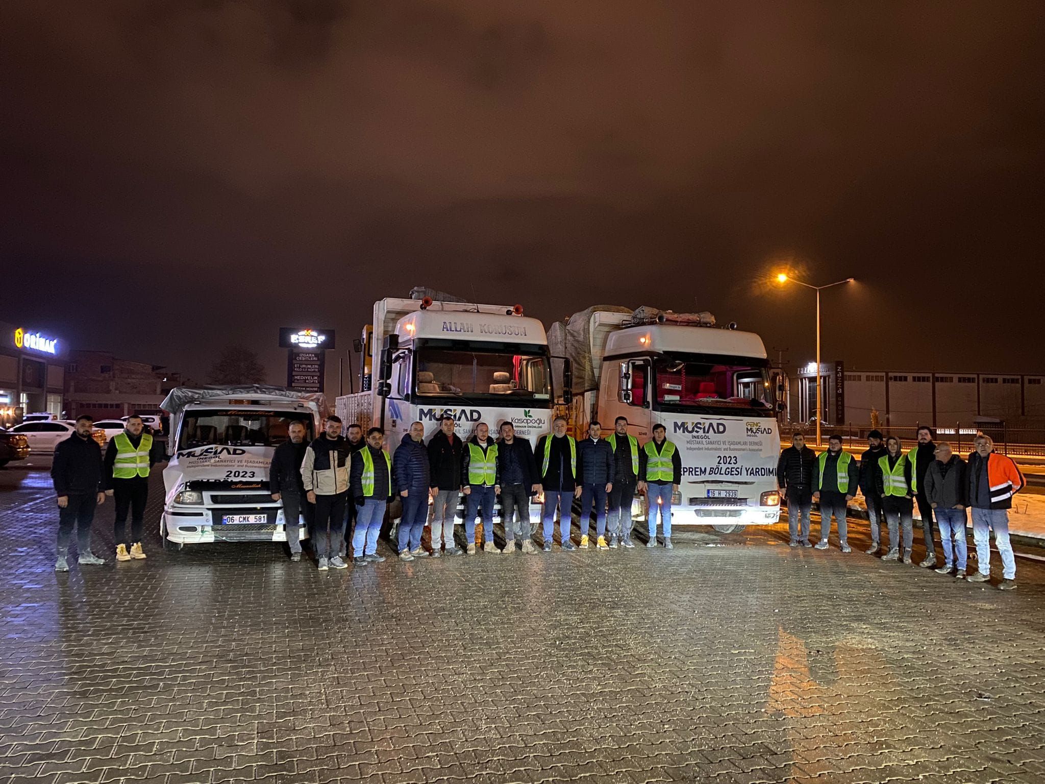 Yardım Tırlarımız Afet Bölgesine Doğru Hareket Halinde