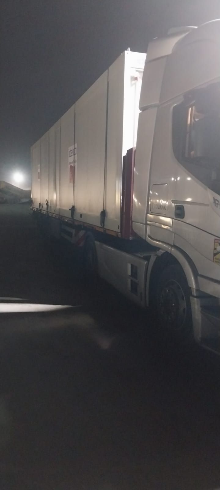 Hollanda ve Avusturya'dan Yardım Tırları Hatay ve Kahramanmaraş'ta