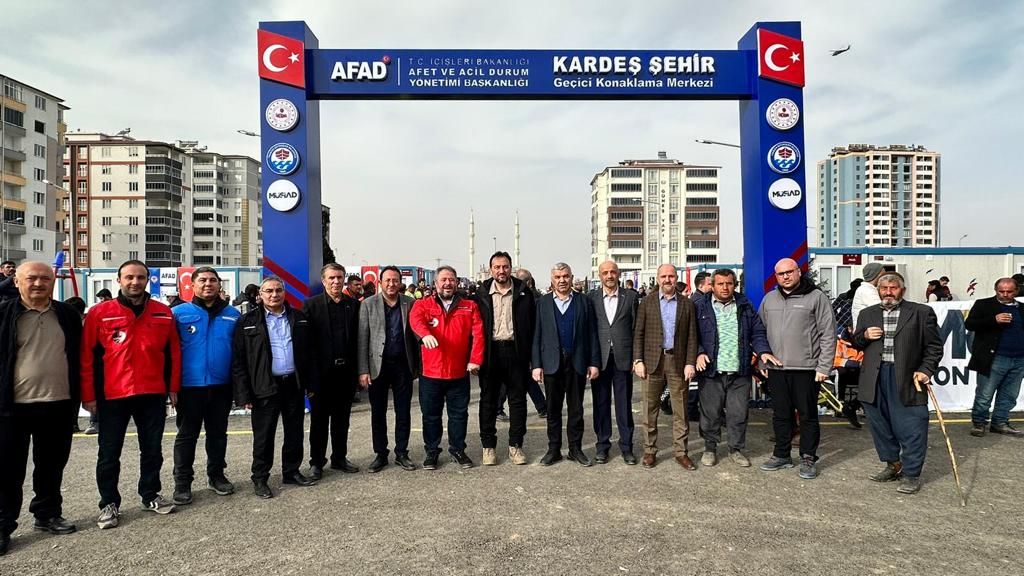 Cumhurbaşkanı Erdoğan Konteyner Kenti Ziyaret Etti