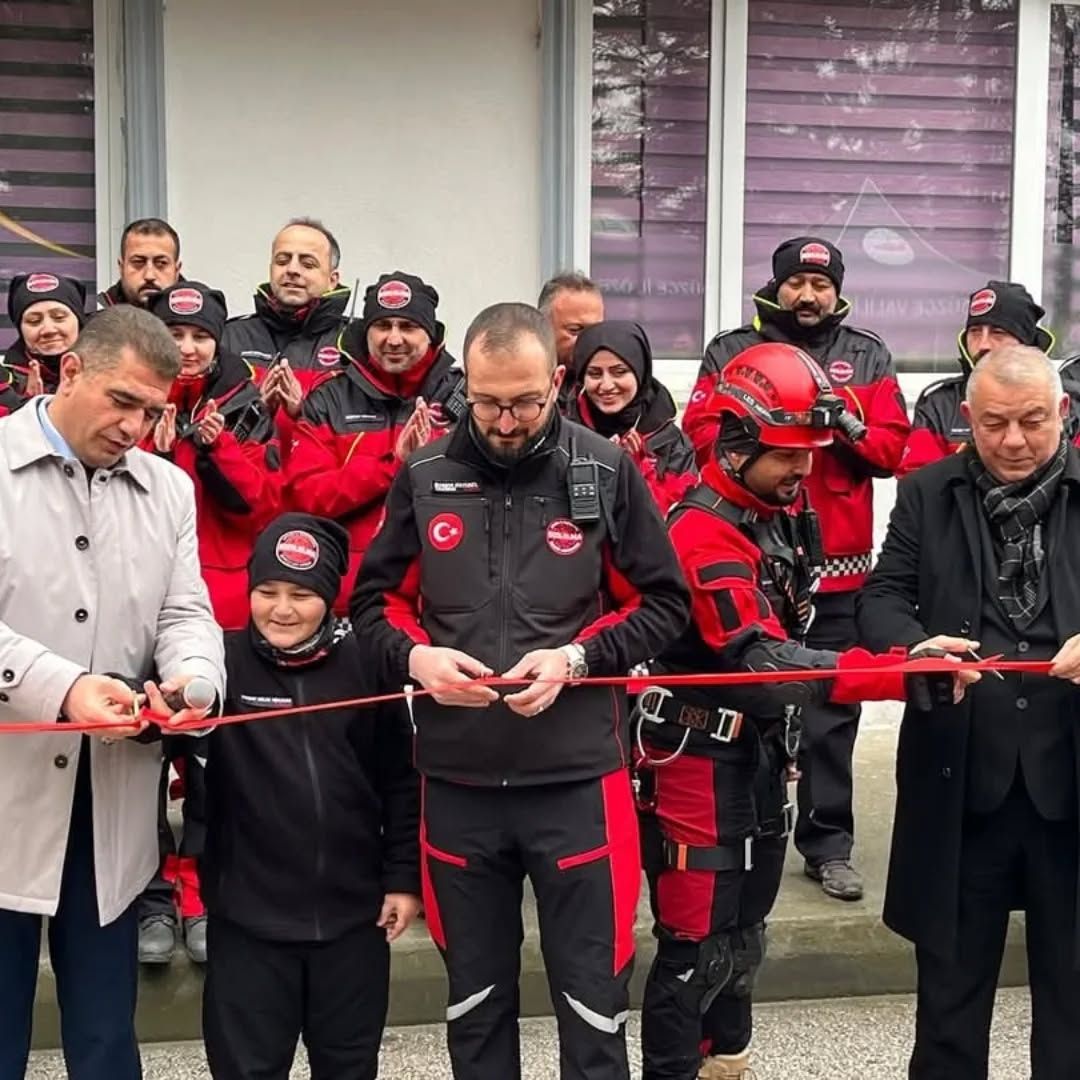 Kızılelma Arama Kurtarma Derneğinin açılış merasimine katılım sağladık