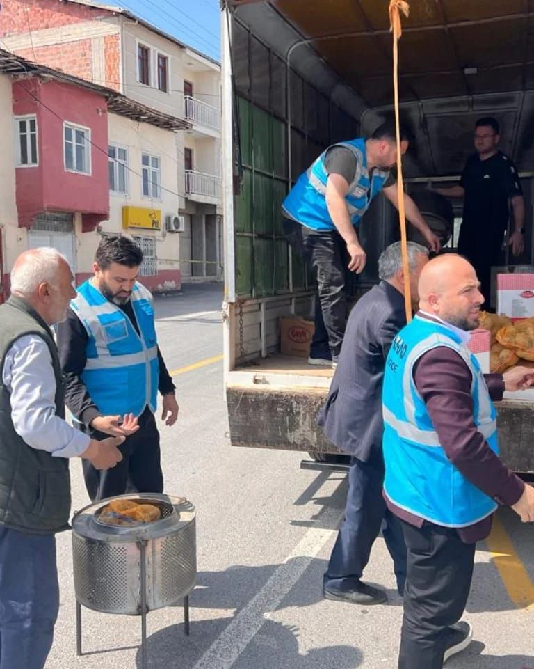 Hayata Destek Oluyoruz  Projemiz kapsamında 6. Şubatta depremi yaşayan Malatya ilimize ziyarette bulunduk