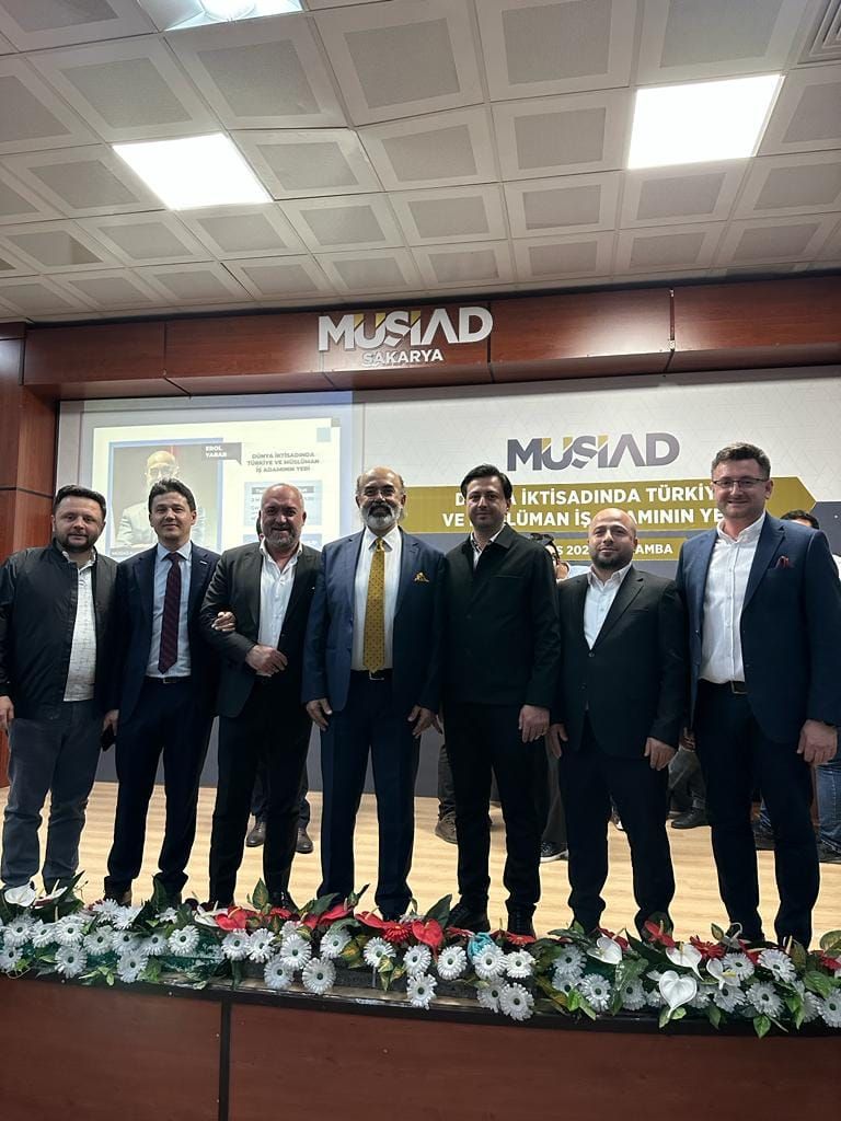 MÜSİAD Sakarya'da Erol Yarar ile 'Dünya İktisadı' konferans programını gerçekleştirdik