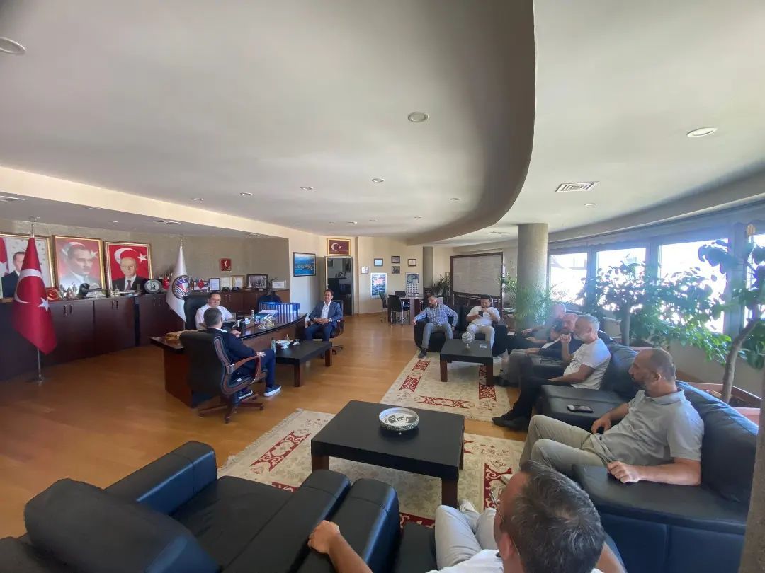 Akçakoca Belediye Başkanı Sayın Mehmet Okan YANMAZ 'ı ziyaret ettik