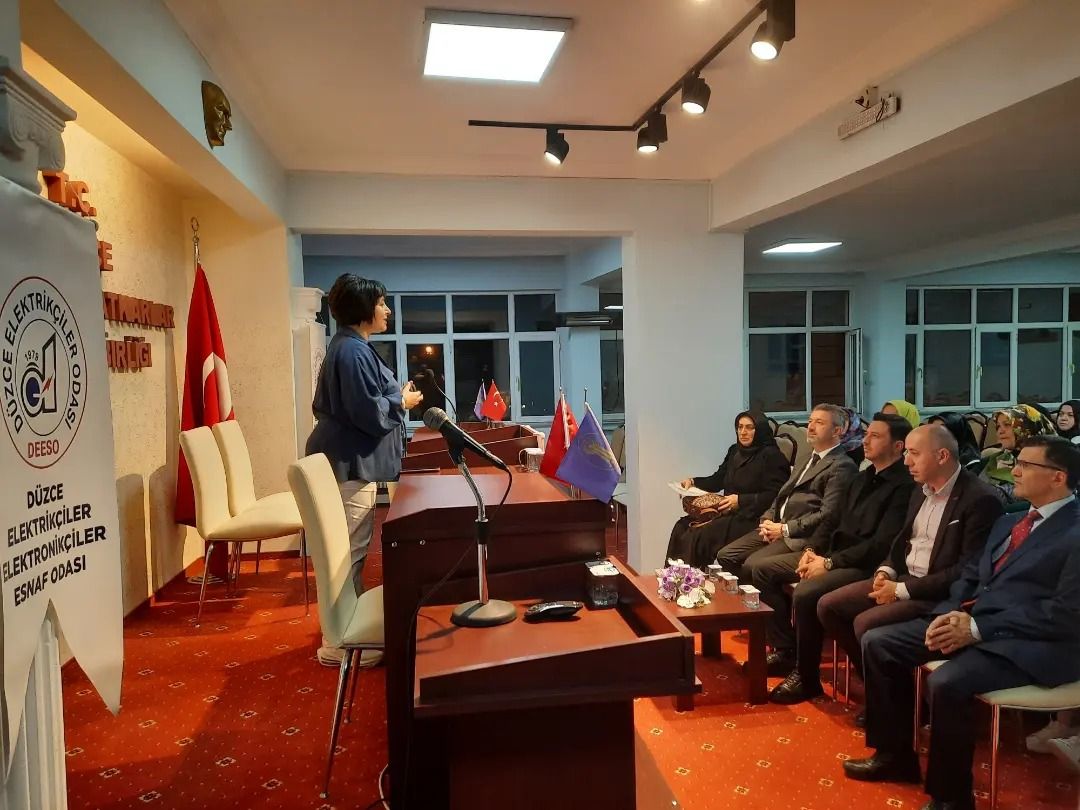 TİCARET ve İLETİŞİM Konulu seminere katılım sağladık