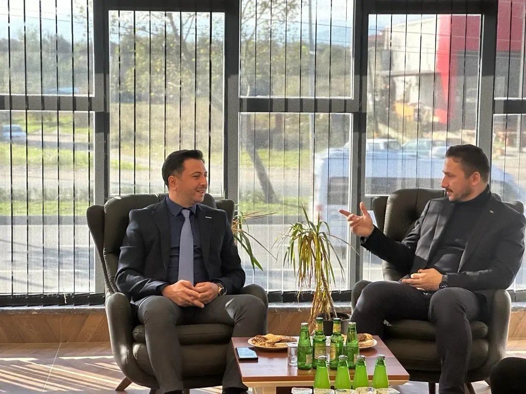 Düzce Ak Parti İl Başkanı Sayın Hasan ŞENGÜLOĞLU ve Yönetim Kurulu Derneğimize ziyarette bulundular
