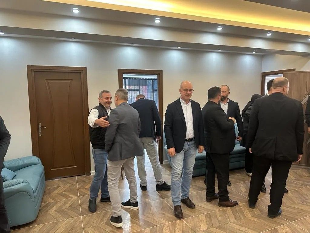 Düzce Ak Parti İl Başkanı Sayın Hasan ŞENGÜLOĞLU ve Yönetim Kurulu Derneğimize ziyarette bulundular