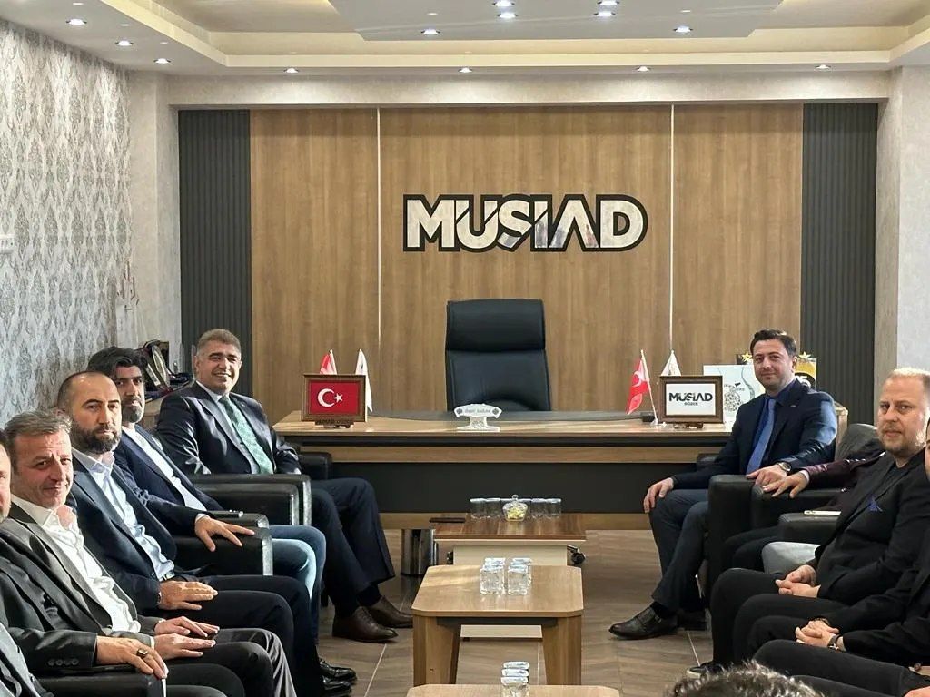 Düzce Valimiz Sayın Selçuk ASLAN derneğimize ziyartte bulundular.