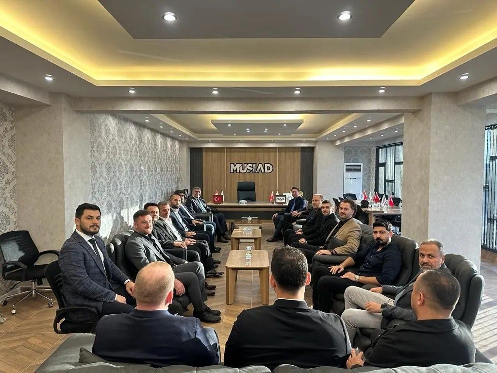 Düzce Valimiz Sayın Selçuk ASLAN derneğimize ziyartte bulundular.