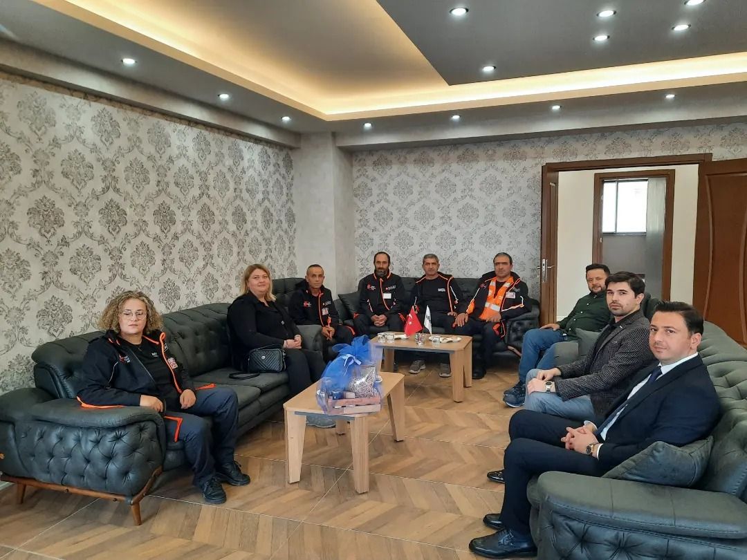 Bağımlılık ile Mücadele Arama Kurtarma ve Yardımlaşma Derneği Başkanı Sayın Nagehan YAVUZ ve Heyeti Derneğimize ziyarette bulundular