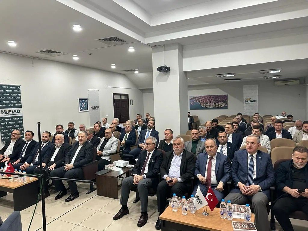  Türkiye Yüzyılı Ekonomik Gelişmeler ve Değerlendirmeler Konfaransını gerçekleştirdik