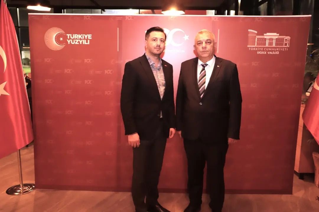 29 Ekim Cumhuriyet Bayramı 100. Yıldönümünü Valimiz Sayın Selçuk ASLAN, protokol üyeleri, sivil toplum kuruluşu temsilcileri ve vatandaşların katılımlarıyla coşkuyla kutladık.